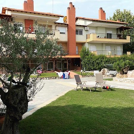 Makis Nest Apart-Hotel Vourvourou Buitenkant foto