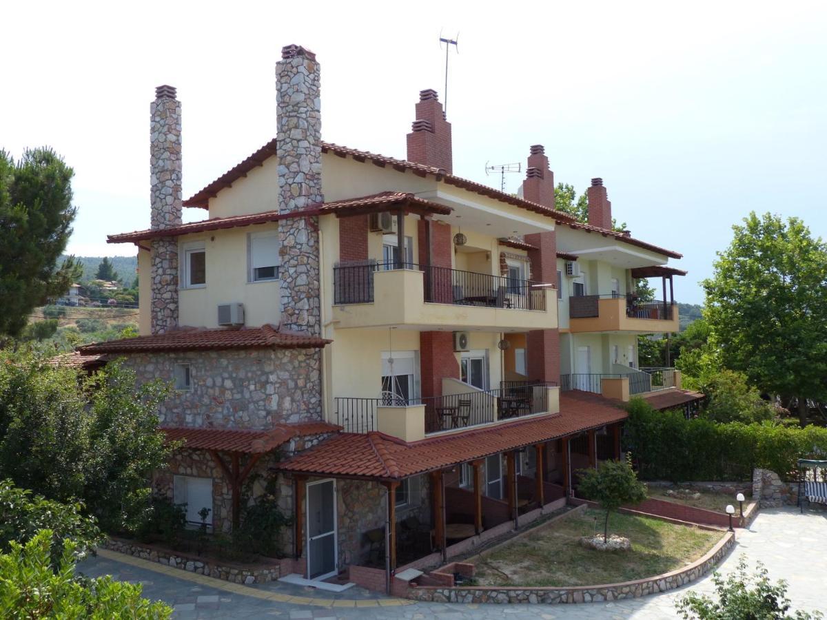 Makis Nest Apart-Hotel Vourvourou Buitenkant foto