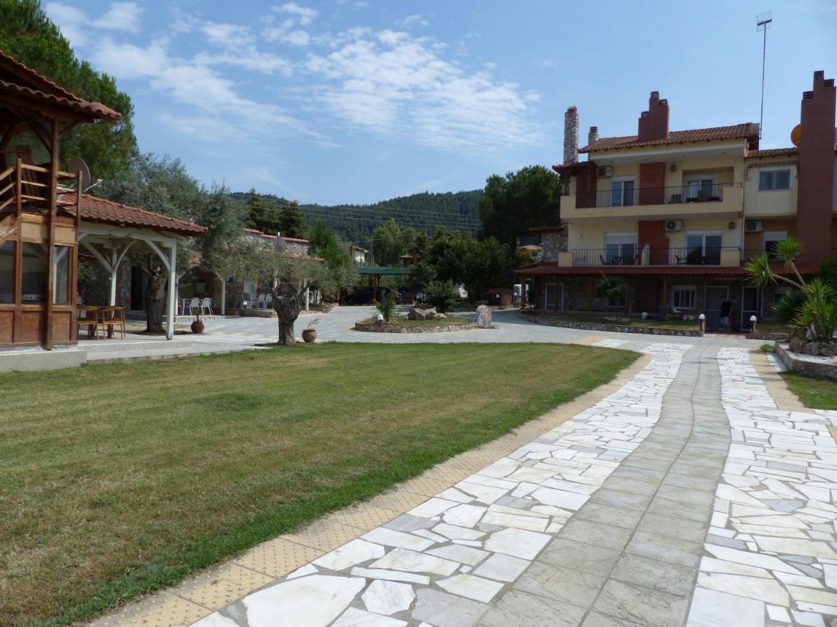 Makis Nest Apart-Hotel Vourvourou Buitenkant foto