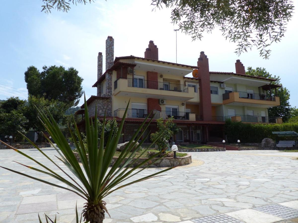Makis Nest Apart-Hotel Vourvourou Buitenkant foto
