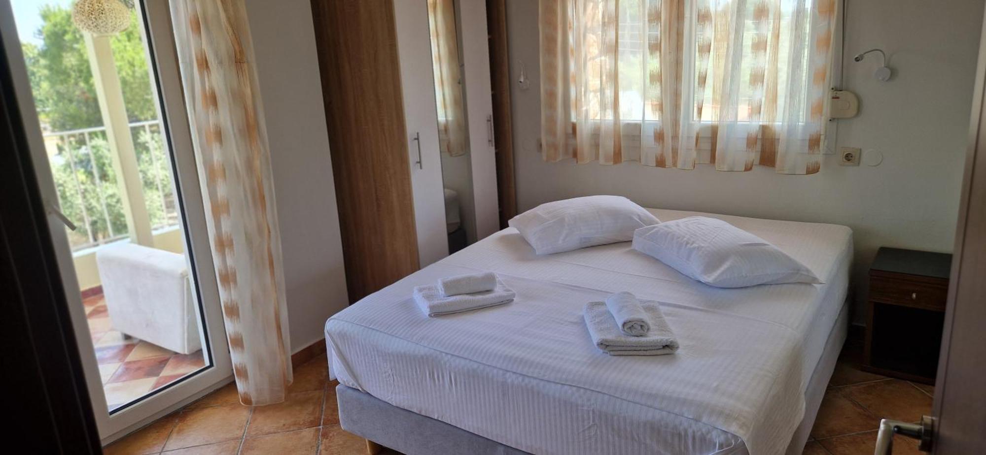 Makis Nest Apart-Hotel Vourvourou Buitenkant foto